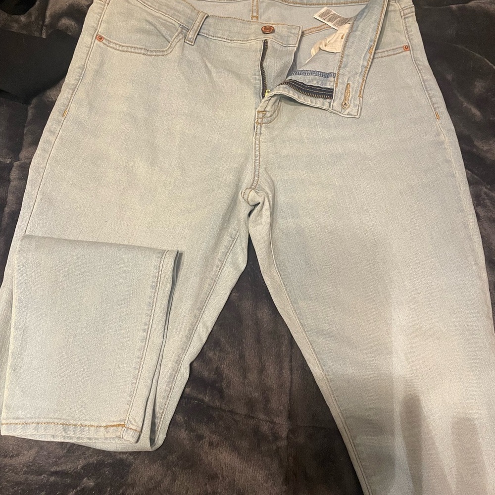 Old navy skinny jeans never worn